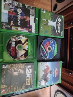 NEW XBOX SERIES X CONTROLLER AND 6 PRE-OWNED SPORTS GAMES LOT $120 FINAL PRICE READ DESCRIPTION AND SEE ALL PICTURES