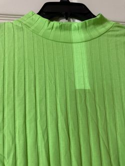 Woman’s 1X Long sleeve top