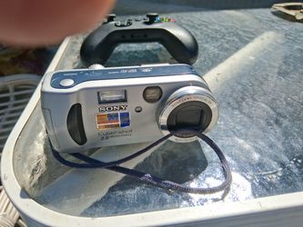 Sony Cyber-shot Digital Stil Camera 