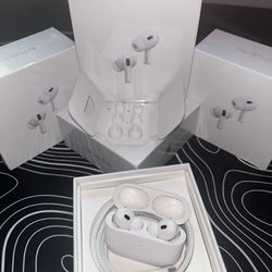 AIRPODS PRO ( 2ND GENERATION ) WITH WIRELESS CHARGING CASE & WHITE