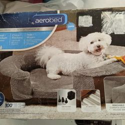 BRAND NEW. Pet Aero bed 