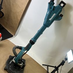 Used Makita 9” Drywall Battery Powered Extension Handle Sander XLS01 With 1 Battery And Charger 