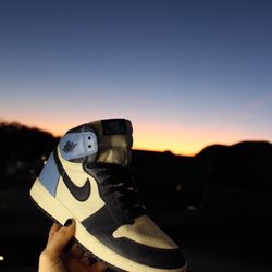 Jordan 1 Obsidian 