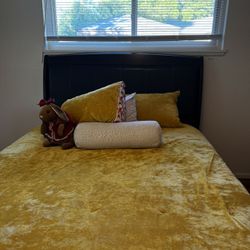 Queen Bed Frame 