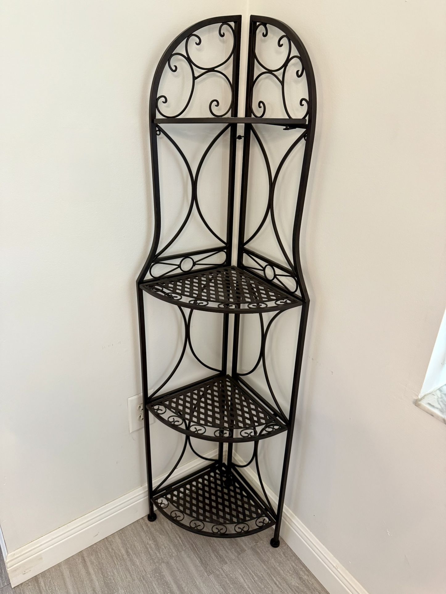 Corner Shelf