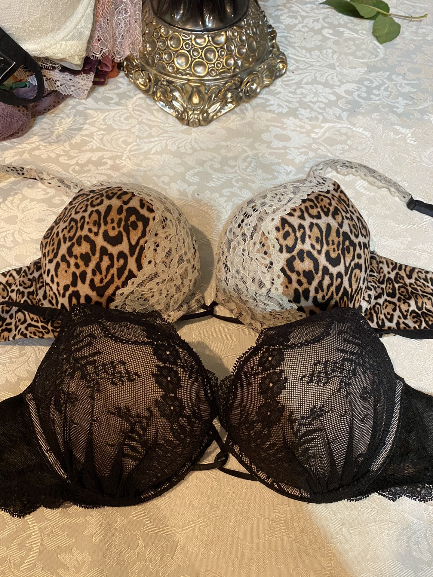 Victoria secret bra size 34C bombshell