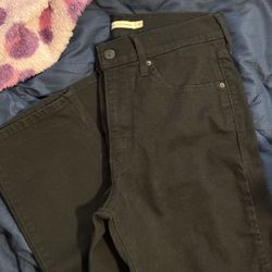 BLACK Levi’s 