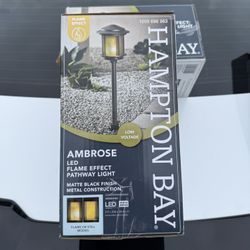 Hampton Bay Ambrose LED Flame Effect Pathway Light – Matte Black (New)