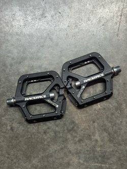 Raceface Pedals aeffect