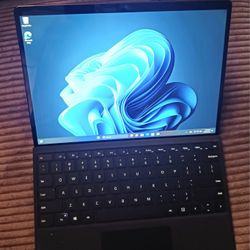 Microsoft Surface PRO 8 12.3" Intel Core i5-1135G7 8 GB RAM 256 GB SSD 2880x1920 LCD Intel Iris Xe Graphics Windows 11