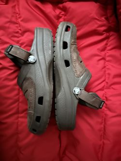 Crocs Men’s Size 8 Sandals 