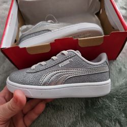 PUMA SILVER GLITTER TODDLER SIZE 8 SHOE