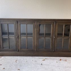China Buffet/Server Cabinet