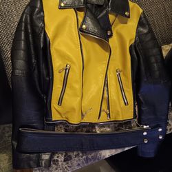 Large Cropped Black And Yellow Pleather Jacket!