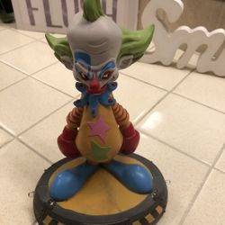 Killer Klowns From Outer Space Statue 