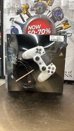 Sony PS 4 1st Gen 500GB w/ Off Brand Controller Working