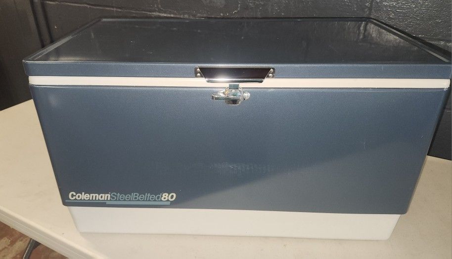Vintage Coleman 80 Quart Cooler