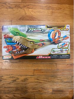 Express Wheels Beast Launcher 23-Piece 1:64 Diecast Car Set