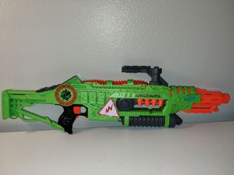 NERF Zombie Strike Revoltinator Blaster Nerf Gun Lights Up/Works