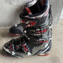 Tecnica ski boots 27.5 size 9.5