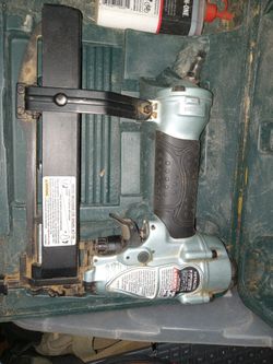 Hitachi Brad Nailer