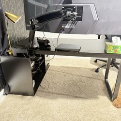 Office desk 