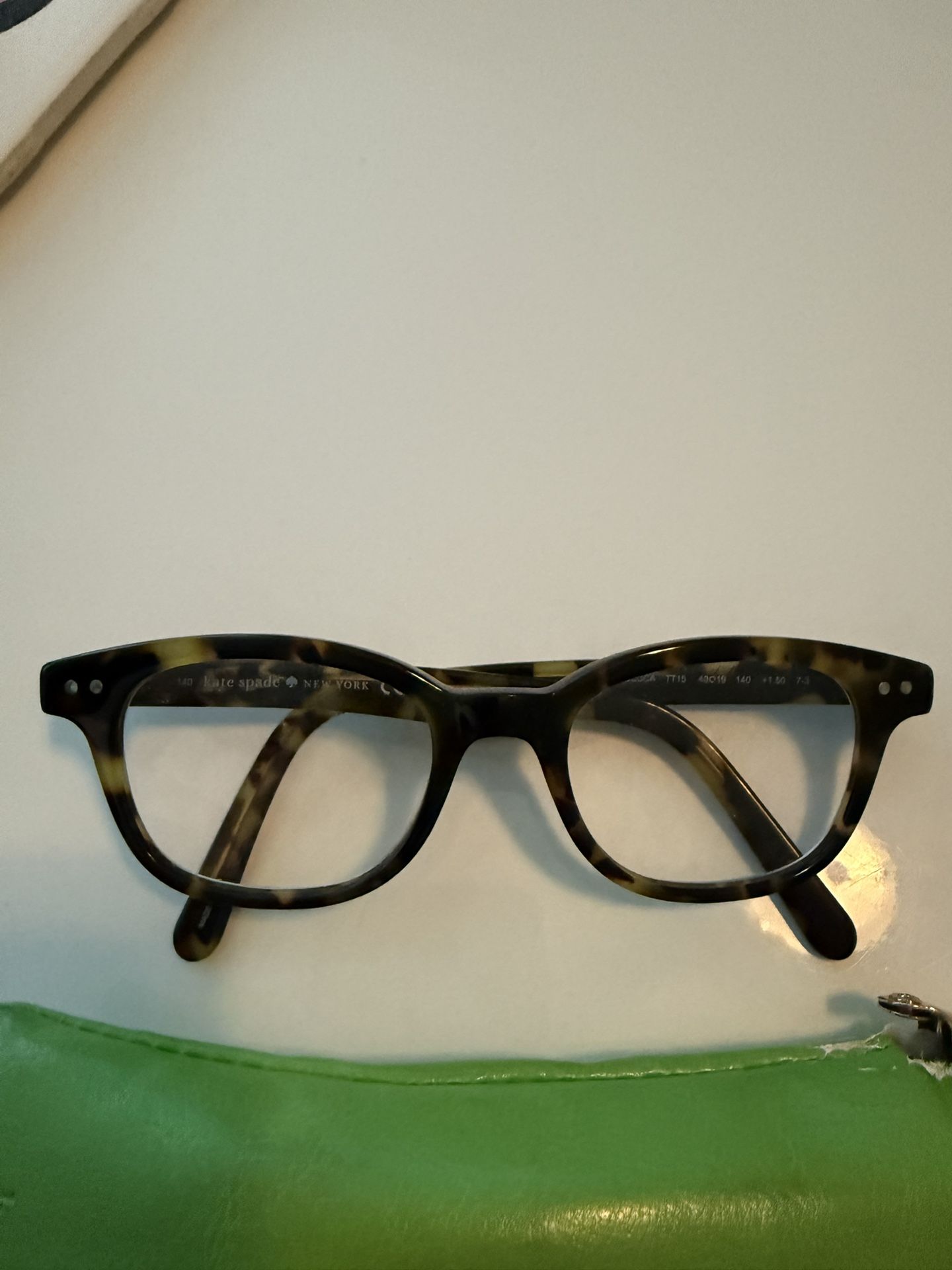 Kate Spade Readers