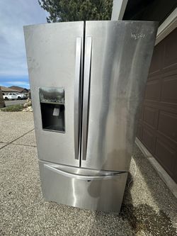 Refrigerator 