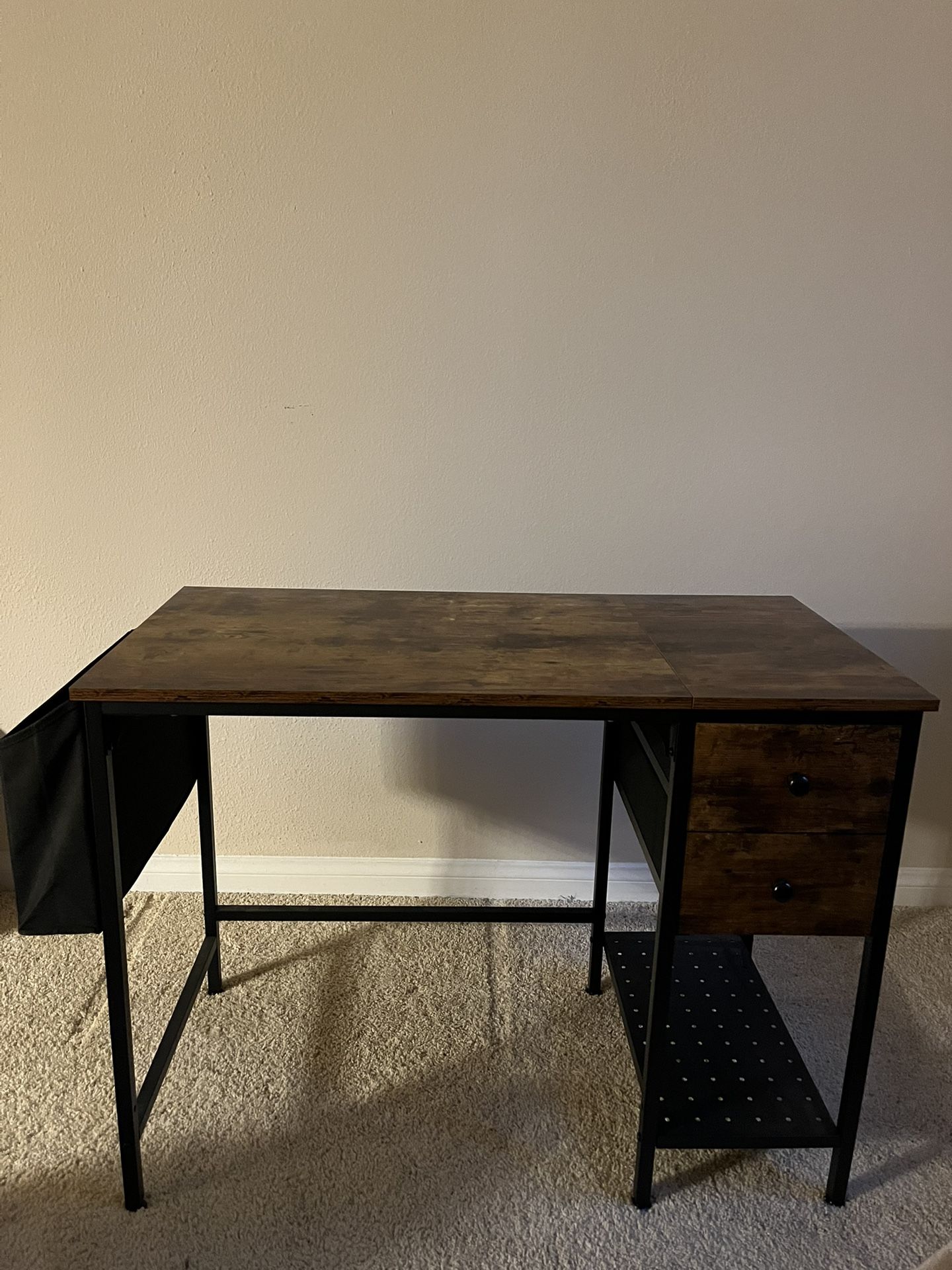 Computer Desk with Drawers, Storage Shelf, And Detachable Storage Pocket