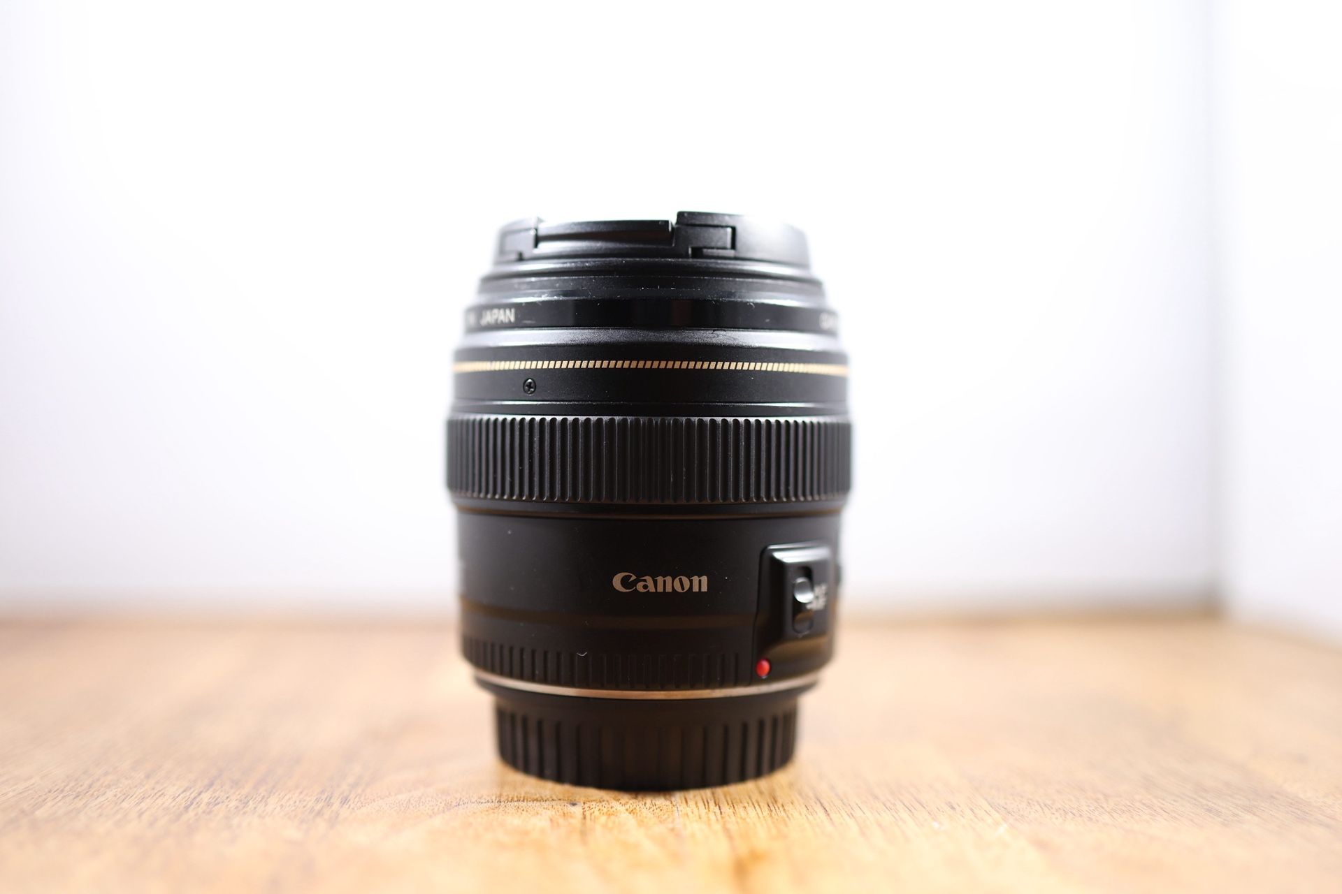 Canon EF 85mm F1.8 Portrait Lens