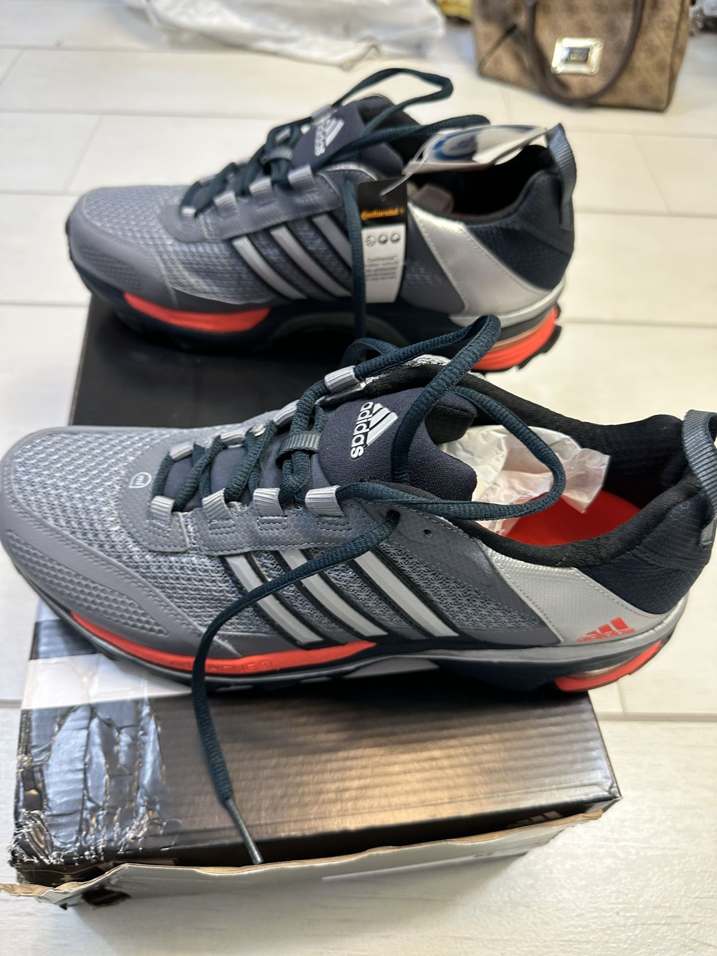 Adidas Mens SuperNova Riot Running Shoes New Size 10