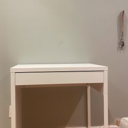 Ikea Micke Desk/Vanity 