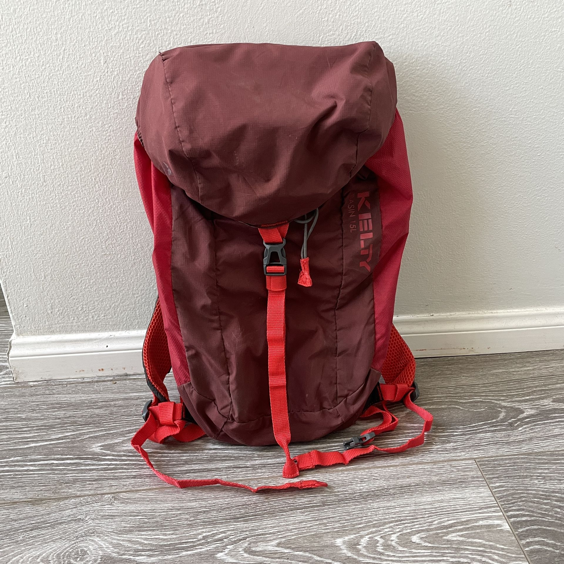 Kelty Basin 15L Backpack With Water Pouch