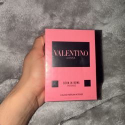 Valentino Donna born In Roma