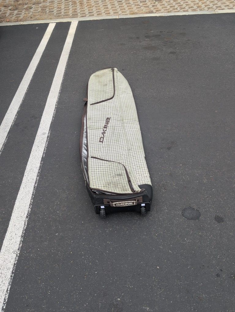 Dakine Rolling Snowboard Bag