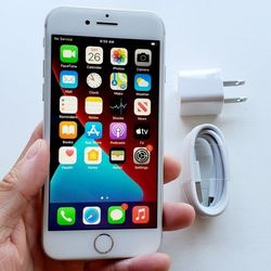 iPhone 8 - UNLOCKED - Like New 