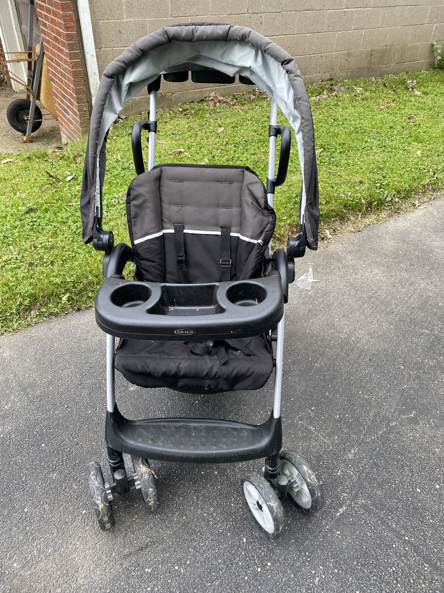 Used Graco Sit & Stand Double Stroller – Two Seater with Standing Platform (Needs Cleaning)