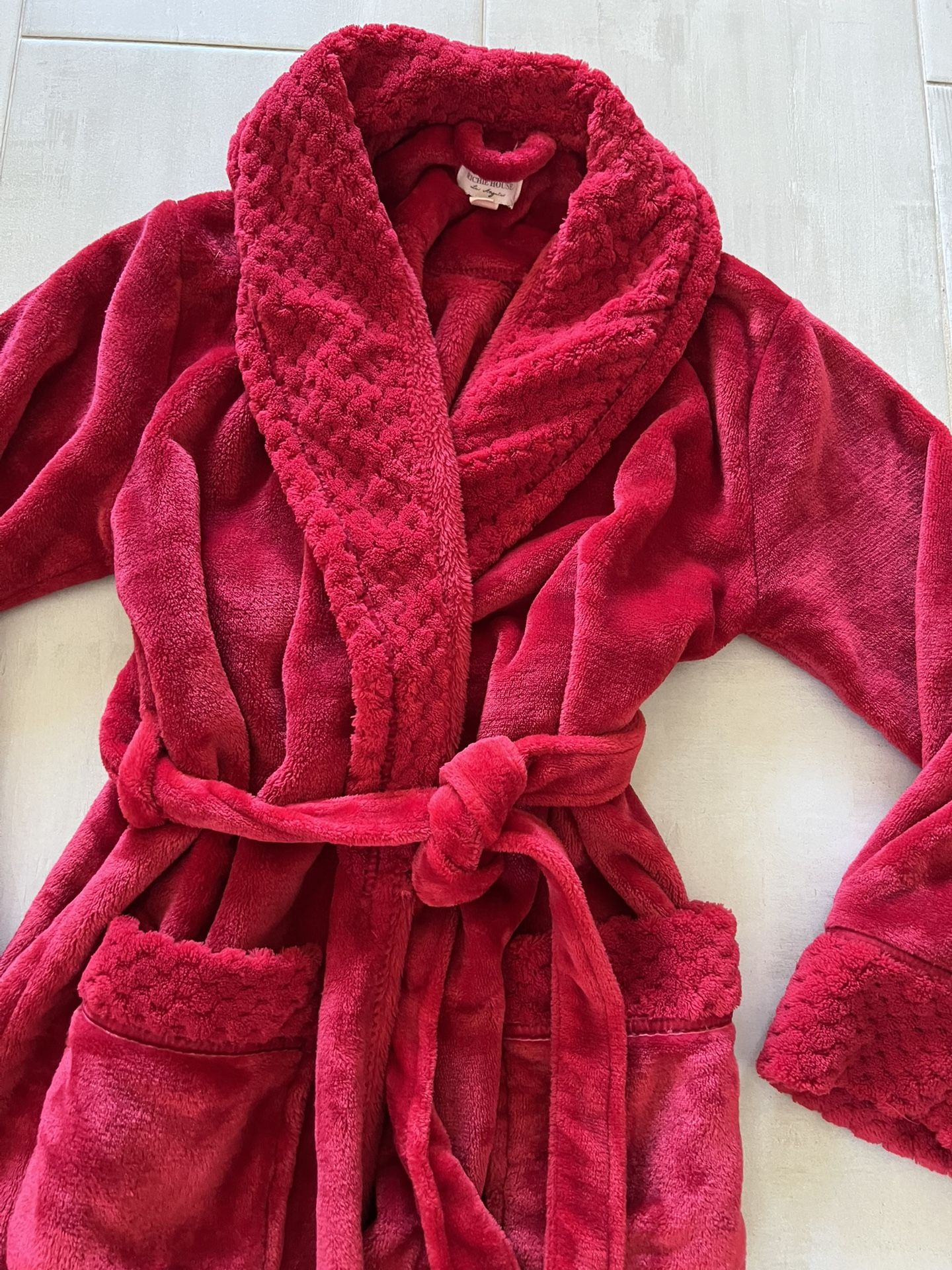 women's Red full length bathrobe size small.