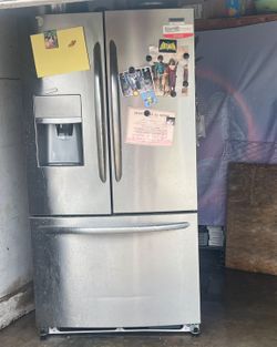 Refrigerator 