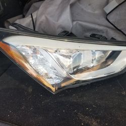 2013-2015 Hyundai Santa Fe headlight - right OEM