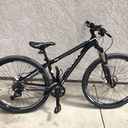 Trek Mamba Hardtail Mountain Bike