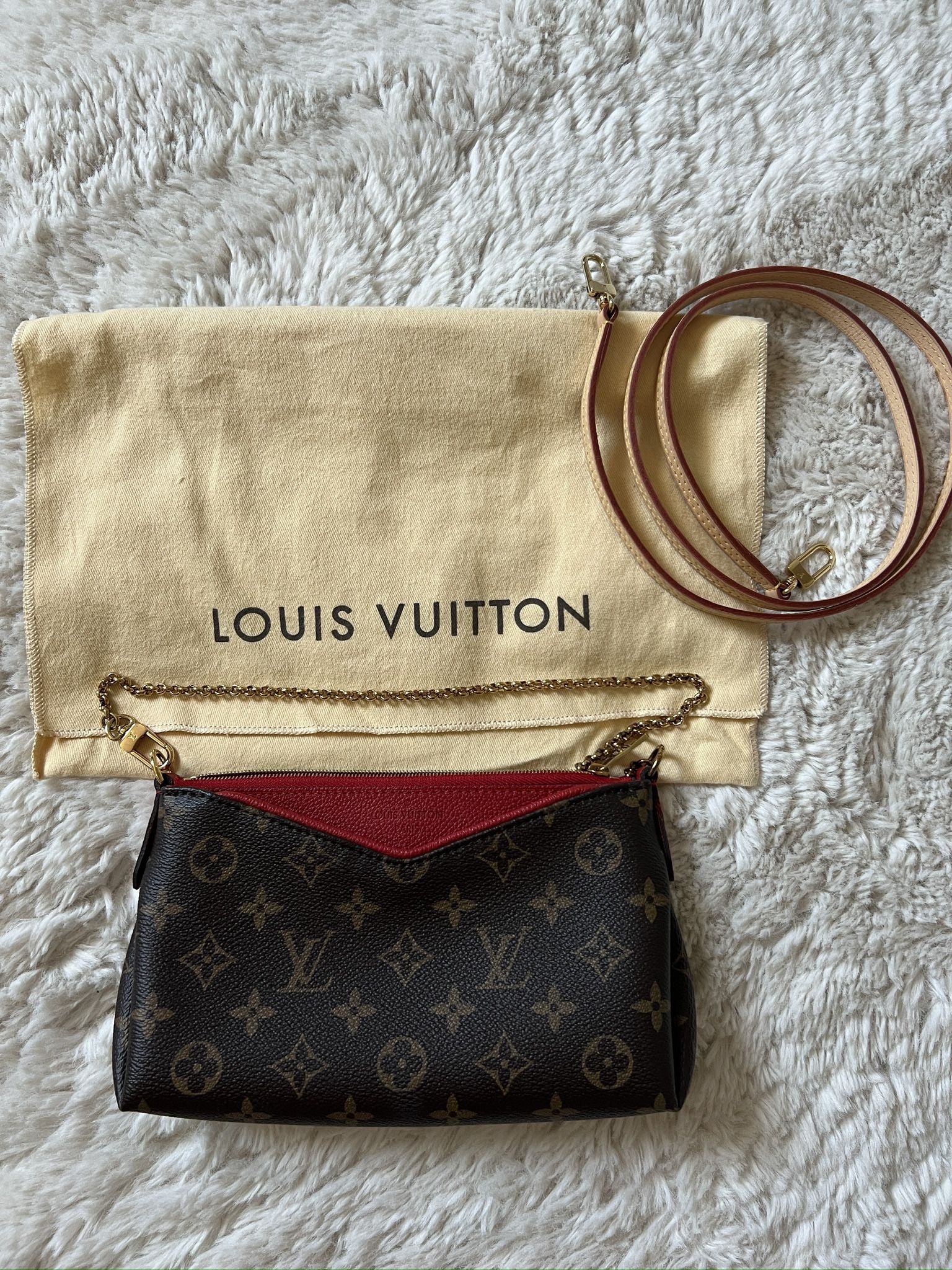 LOUIS VUITTON -Monogram Pallas Clutch Cherry