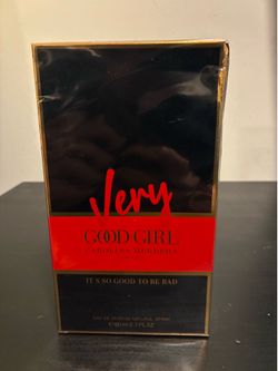VERY GOOD GIRL CAROLINA HERRERA (Read The description)