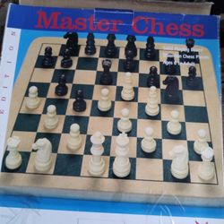 Juego De Mesa En Buenas Condiciones Solo Se Usó Una Vez Como Nuevo $6 Dólares 
