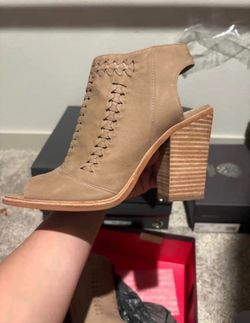 Tan Vince Camuto Leather Sandals