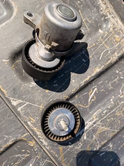 Ford F150 Serpentine Belt Tensioner and Idler Pulley