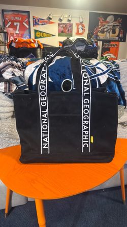 National Geographic Black Canvas Tote Bag – $25