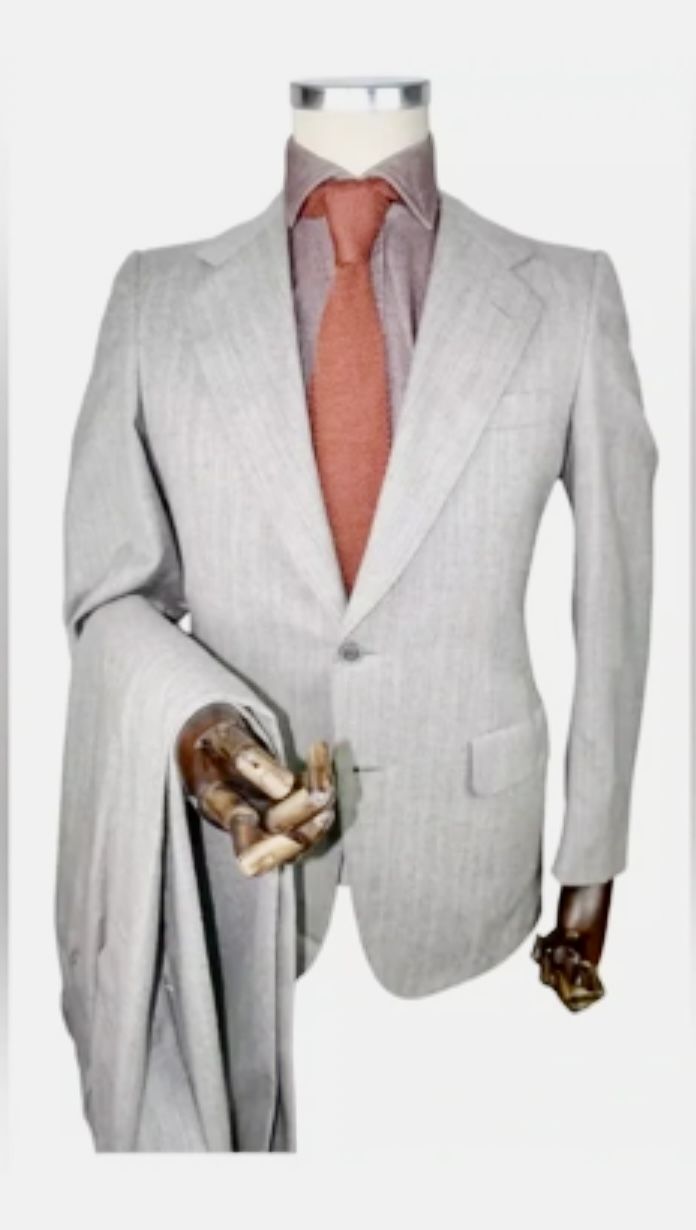 D'Avenza Hand Tailored Fine Italian 2 Piece Suite In Light Grey Virgin Merino Wool
