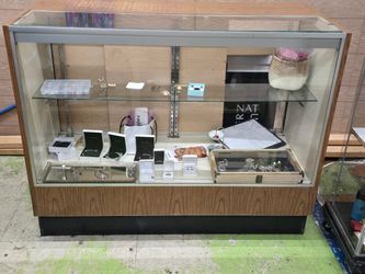 4ft Wooden Retail Glass Display Case Showcase