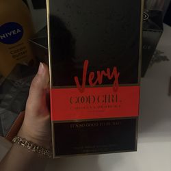 VeryGoodGirl Perfume